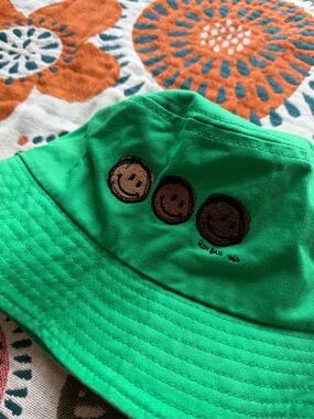 Urban Outfitters Green Bucket Hat with Embroidery